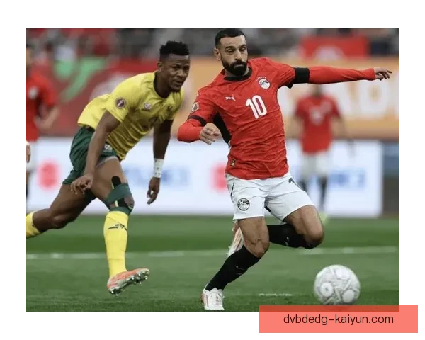 孙兴慜与萨拉赫的表现分析，状态走势引人关注强引发关注。