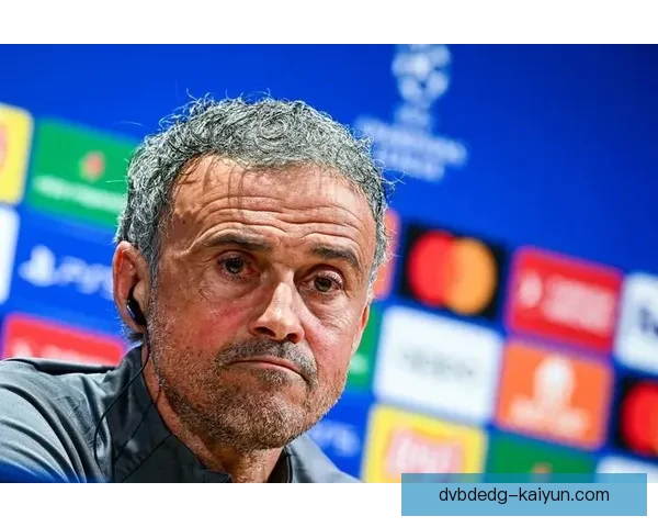 恩里克国家队经验提升西班牙队战术灵活性，表现逐渐稳健